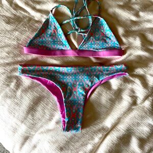 Halla x Halla bikinis, never been used, too small on me! size XS.